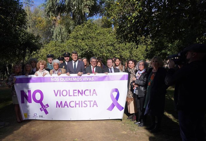 El delegado del Gobierno de España en Andalucía, Pedro Fernández, en el homenaje de recuerdo a todas las víctimas de la violencia machista