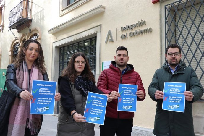 Juventudes Socialistas ve "discriminatorio" el plan de la Junta de empleo joven porque "excluye a los licenciados"