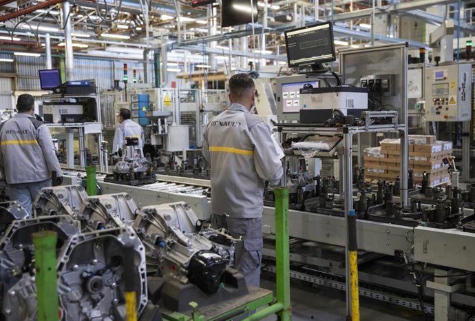 Archivo - Factoría de Renault de Sevilla