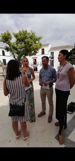 Silvia Heredia y Remedios Olmedo en Estepa