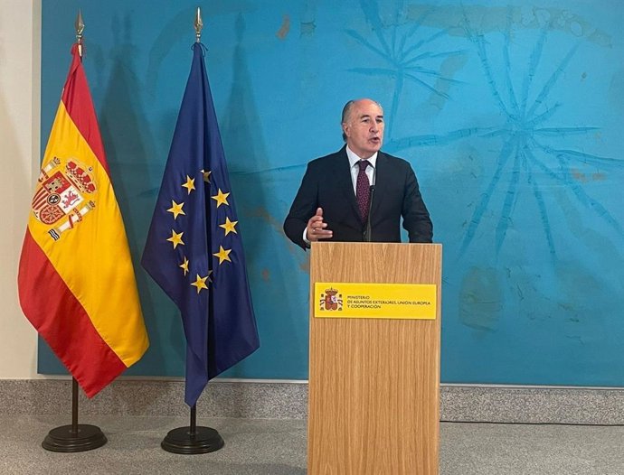 El alcalde de Algeciras, José Ignacio Landaluce, en su comparecencia tras la reunión en Madrid con el ministro de Exteriores, José Manuel Albares