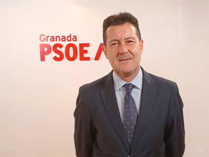 El senador socialista granadino Alejandro Zubeldia