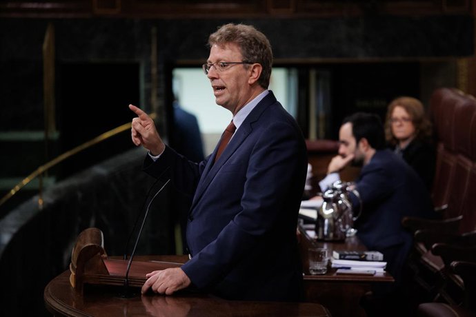 El portavoz del PDeCAT en el Congreso, Ferran Bel, en una sesión plenaria en el Congreso de los Diputados, a 24 de noviembre de 2022, en Madrid (España). Los Presupuestos Generales del Estado (PGE) para 2023 llegaron al Pleno del Congreso de los Diputad