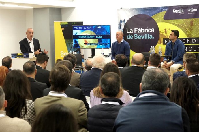 Nota De Prensa Y Fotografías. Startup Talks La Fábrica De Sevilla