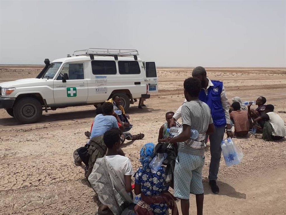 Archivo - La OIM da ayuda a migrantes atrapados en Yibuti tras llegar desde Yemen