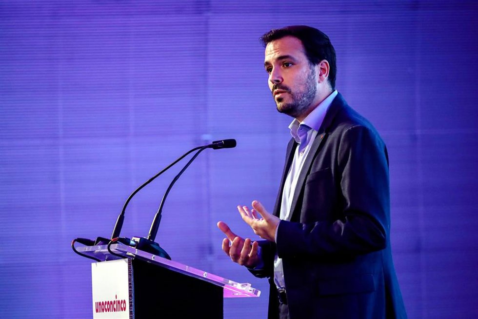 El ministro de Consumo, Alberto Garzón, interviene en la inauguración del encuentro Unoconcinco, en la Casa del Lector de Matadero, a 27 de octubre de 2022, en Madrid (España).