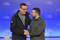 El primer ministro polaco acusa a Rusia de forzar una "hambruna artificial" en la conmemoración del Holodomor