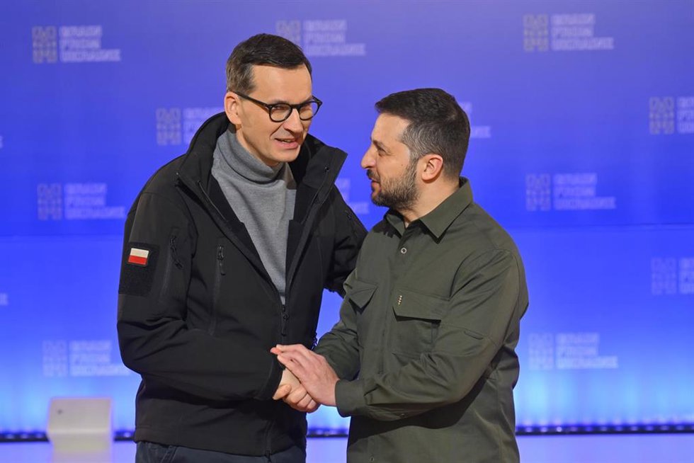 Mateusz Morawiecki y Volodimir Zelenski 
