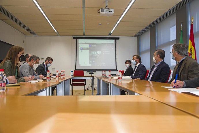 Archivo - Mesa de trabajo para el PGOU, en imagen de archivo