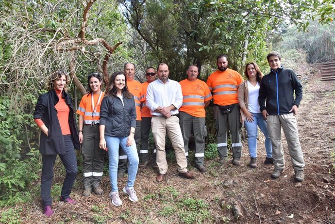 La consejera de Gestión del Medio Natural y Seguridad del Cabildo de Tenerife, Isabel García, visita la zona