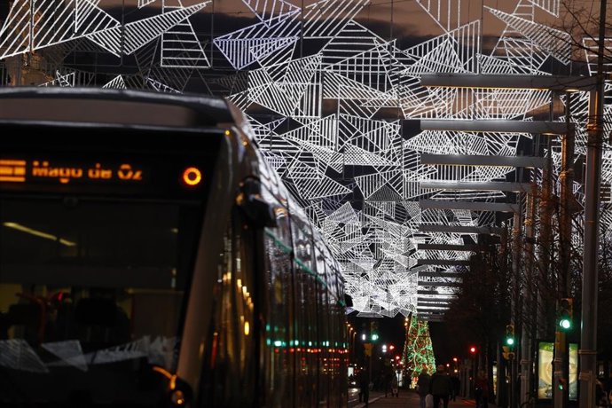 Iluminación del paseo de la Independencia en la Navidad de 2021.