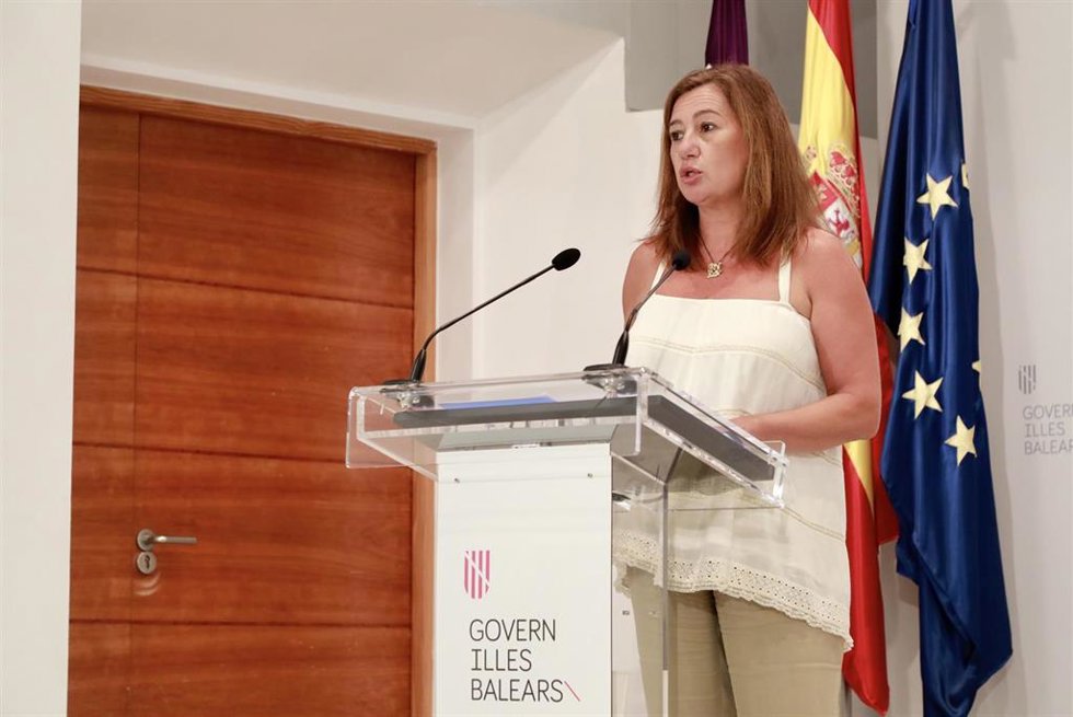 Archivo - La presidenta del Govern, Francina Armengol, en el Consolat de Mar. Archivo.