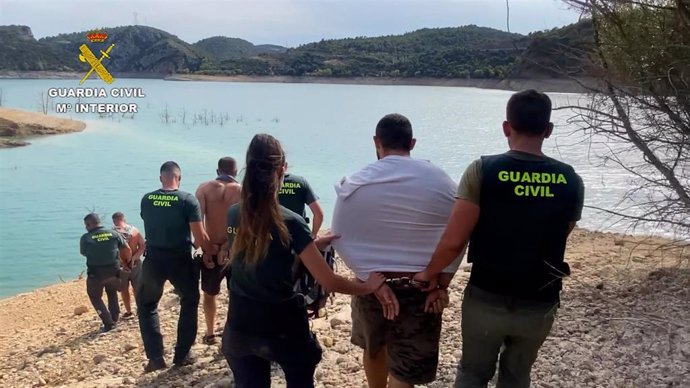 Detenidas diez personas por cultivar más de 44 toneladas de marihuana en el Pirineo aragonés.