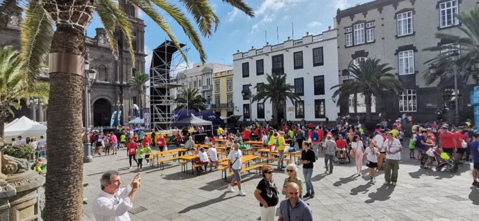 Plaza de Santa Ana, en Las Palmas de Gran Canaria, donde la concentración de VOX coincidía con un evento deportivo