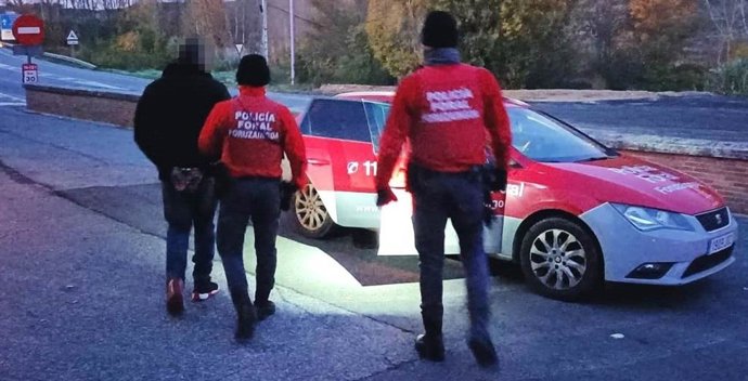 Detenido en Tafalla como presunto autor de una agresión a su pareja en un autobús.