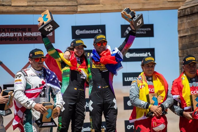 Cristina Gutiérrez y Sébastien Loeb se proclaman campeones de la Extreme E en Uruguay