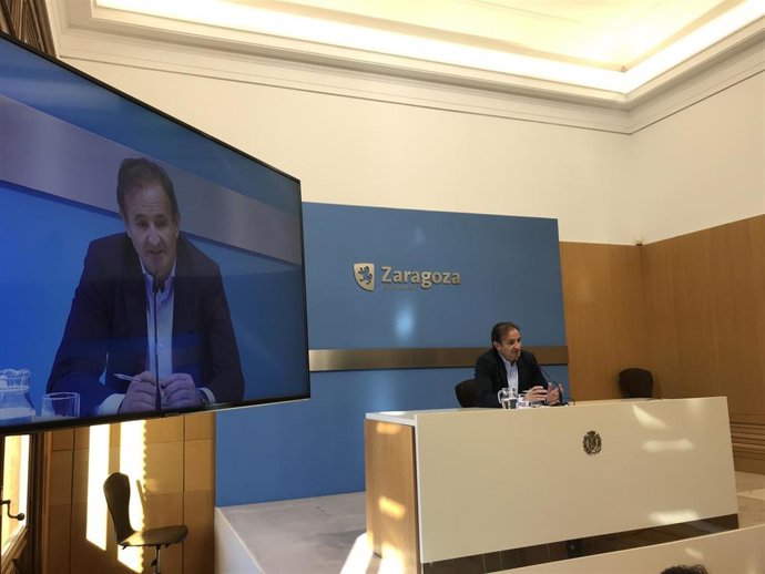 El consejero municipal de Servicios Sociales y Familia del Ayuntamiento de Zaragoza, Ángel Lorén