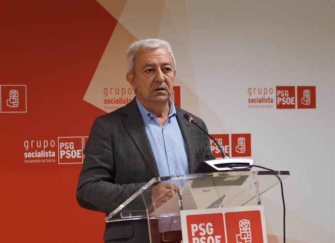 El portavoz del PSdeG, Luís Álvarez, en rueda de prensa
