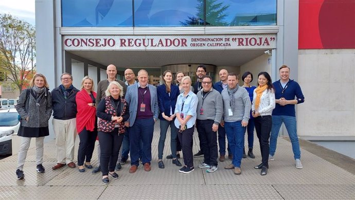 Rioja reconoce 34 nuevos formadores internacionales en vinos de la Denominación