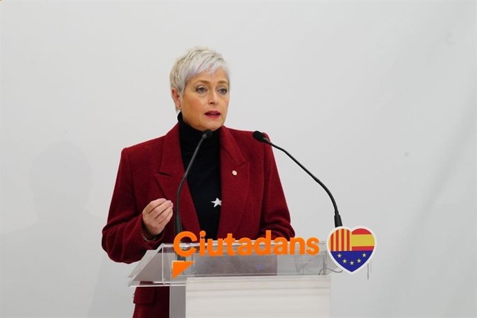 Anna Grau compareciendo este lunes ante la prensa.