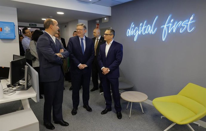 Inauguración de la nueva sede de GFT en Valncia, con la presencia del presidente de la Generalitat, Ximo Puig, y el CEO de GFT en España, Manuel Lavín