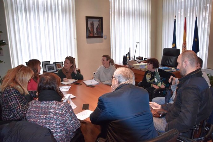 Reunión entre responsables del PP de Asturias y representantes del CERMI.