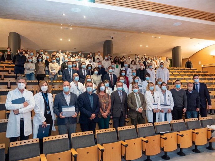 El Hospital Universitario de Son Espases edita un libro conmemorativo de sus primeros diez años en funcionamiento