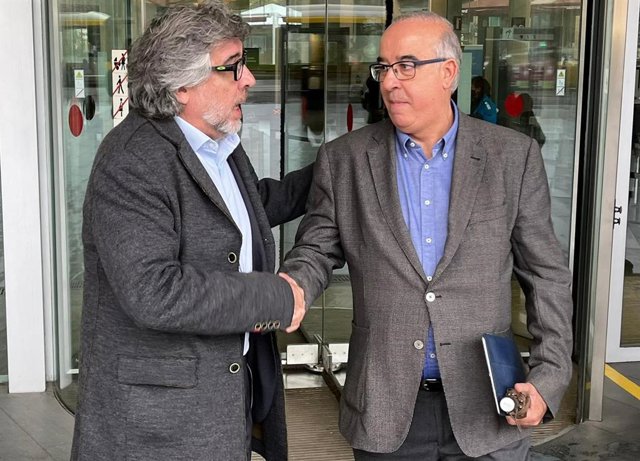 Imatge de l'advocat Jordi Pina i el seu client Jordi Mir