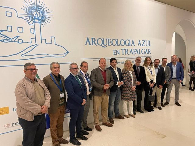 Inauguración de la exposición 'Arqueología Azul en Trafalgar. De la Investigación al Turismo Sostenible' en el Museo de Cádiz