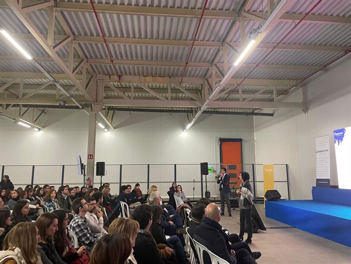 Imagen de la primera de estas reuniones.