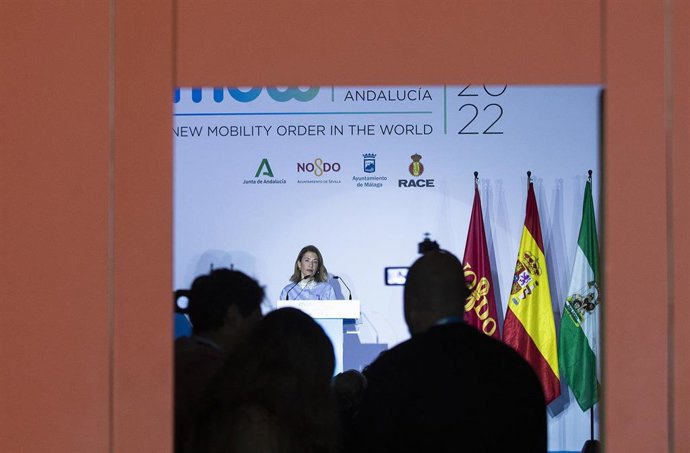 La ministra de Transportes, Movilidad y Agenda Urbana, Raquel Sánchez, en el MOW Fórum Andalucía en Fibes. 