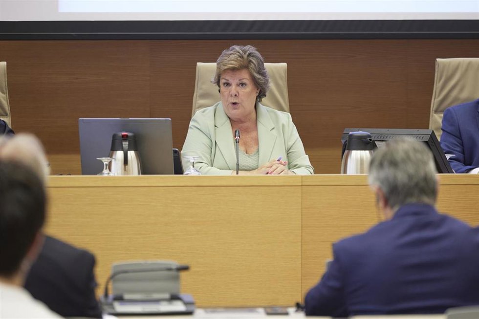 Archivo - La presidenta del Tribunal de Cuentas, Enriqueta Chicano, comparece en la Comisión para las Relaciones con el Tribunal de Cuentas.