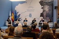 Rajoy, en el tributo póstumo a Carlos Casares en el Parlamento: "¡Vuelva usted y tráigase algunas buenas compañías!"