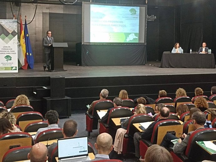 350 Miembros De Equipos Directivos De La Provincia Participan En Esta Jornada Formativa Que Tiene Como Objetivo Conocer Los Elementos Curriculares Del Nuevo Marco Normativo.