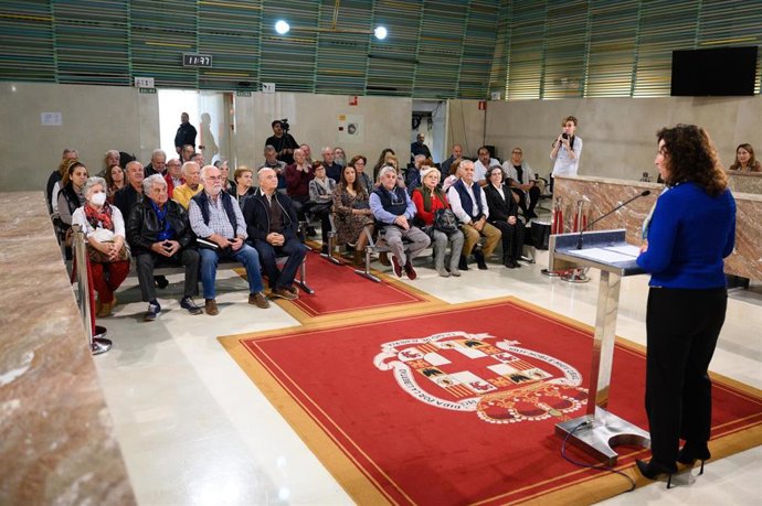 Entrega de 65.000 euros en ayuda a entidades vecinales de Almería.