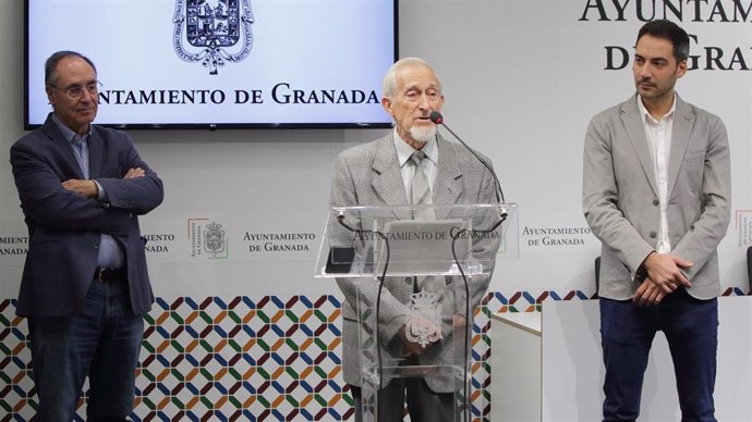 Presentación de actividades por el centenario del nacimiento de Manuel Benítez Carrasco