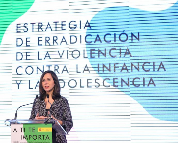 La ministra de Derechos Sociales y Agenda 2030, Ione Belarra Urteaga, interviene durante el acto 'A ti te importa: Estrategia de Erradicación de la violencia contra la Infancia y Adolescencia', a 16 de noviembre de 2022, en Madrid (España). 