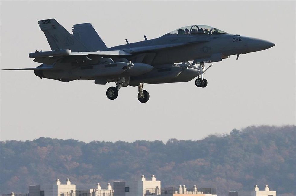 Un avión de guerra estadounidense EA-18G Growler