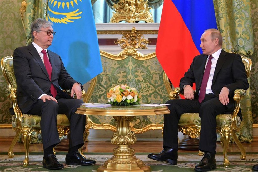 Archivo - Los presidentes de Kazajistán y Rusia, Kasim Yomart Tokayev y Vladimir Putin, respectivamente