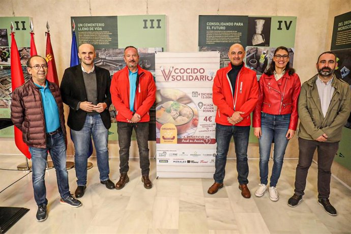 Presentación de la campaña de la ONG 'Azul en Acción'