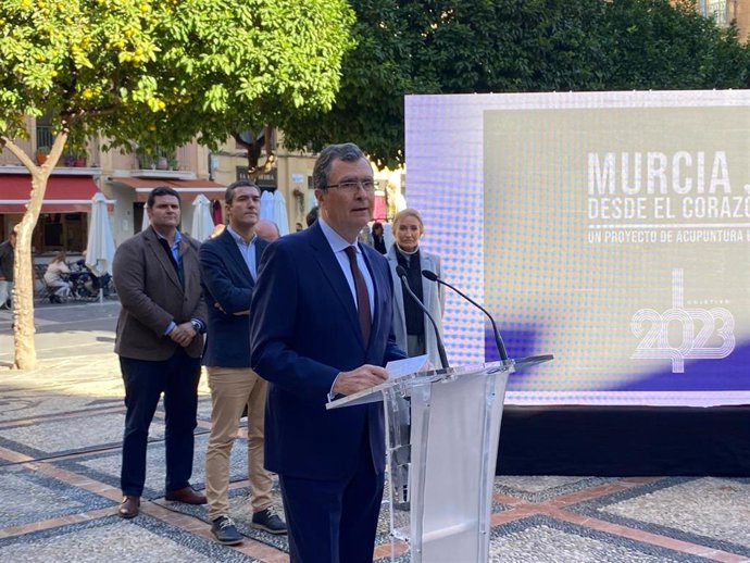 José Ballesta y su equipo, han presentado 'Murcia desde el corazón'