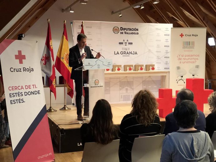 Conrado Íscar inaugura el VII Encuentro de Mercados Inclusivos de Cruz Roja en Valladolid.