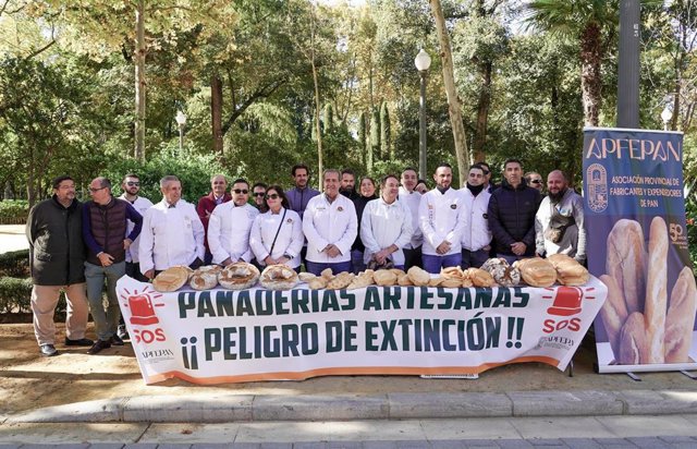 Concentración de la Asociación Provincial de Fabricantes y Expendedores de Pan (Apfepan) en Sevilla.
