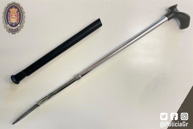 Bastón incautado con un cuchillo dentro