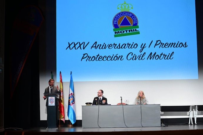 Antonio Granados interviene en el acto de 35 aniversario de la Agrupación de Voluntarios de Protección Civil de Motril