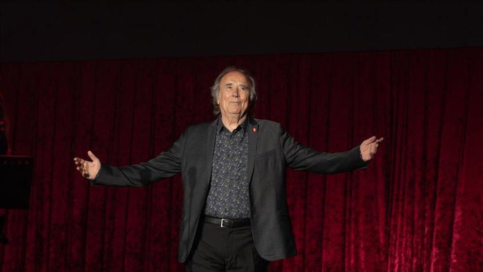 Archivo - El cantautor Joan Manuel Serrat durante un concierto