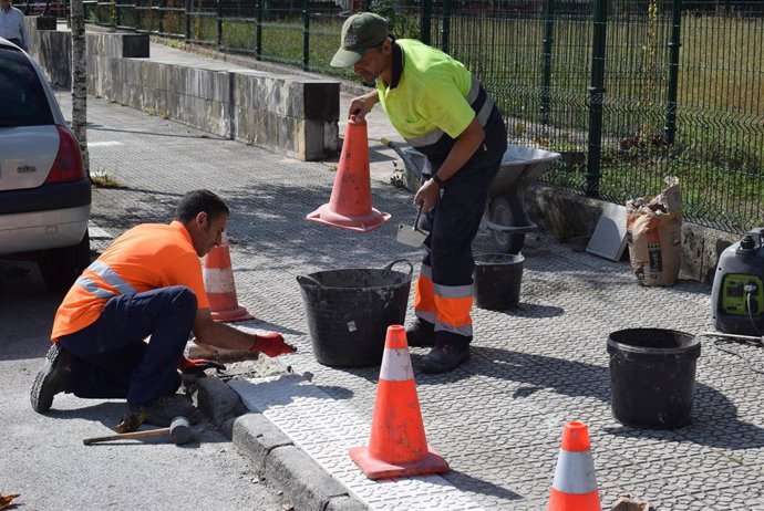 Archivo - Trabajadores 