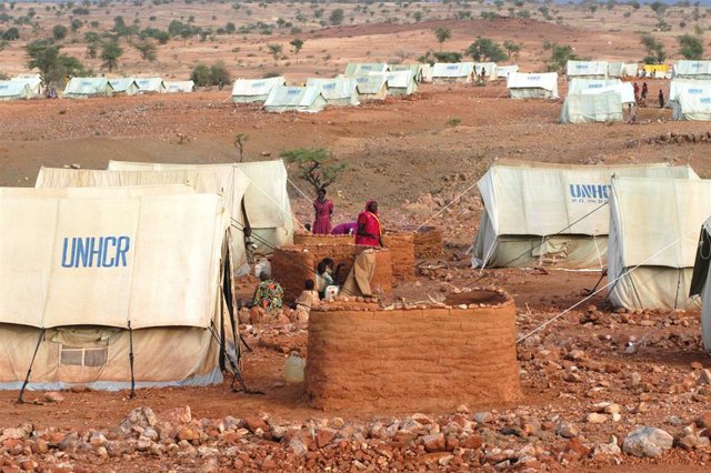 Archivo - Un campamento de refugiados en el este de Chad