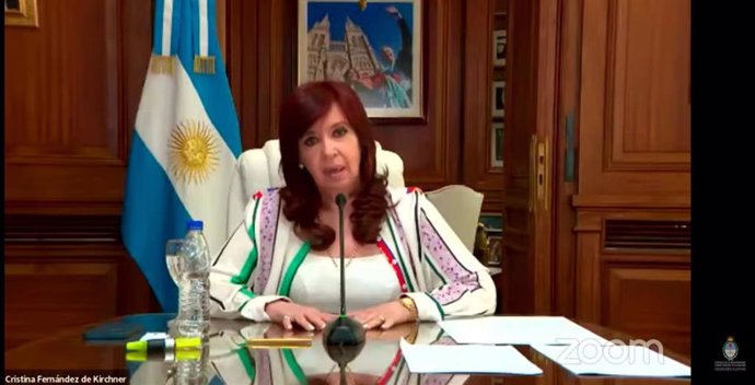 Cristina Fernández, vicepresidenta de Argentina, comparece ante el tribunal