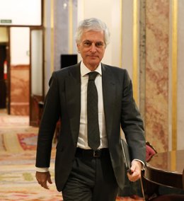 El diputado PP y miembro de la Mesa del Congreso, Adolfo Suárez Illana, a su llegada a una reunión de la Mesa del Congreso, a 29 de noviembre de 2022, en Madrid (España).  Adolfo Suárez Illana ha anunciado que presentará en los próximos días su renuncia